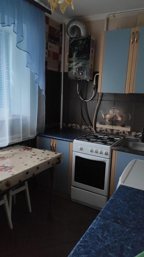 2-Х Комнатная Квартира Korosten Bagian luar foto